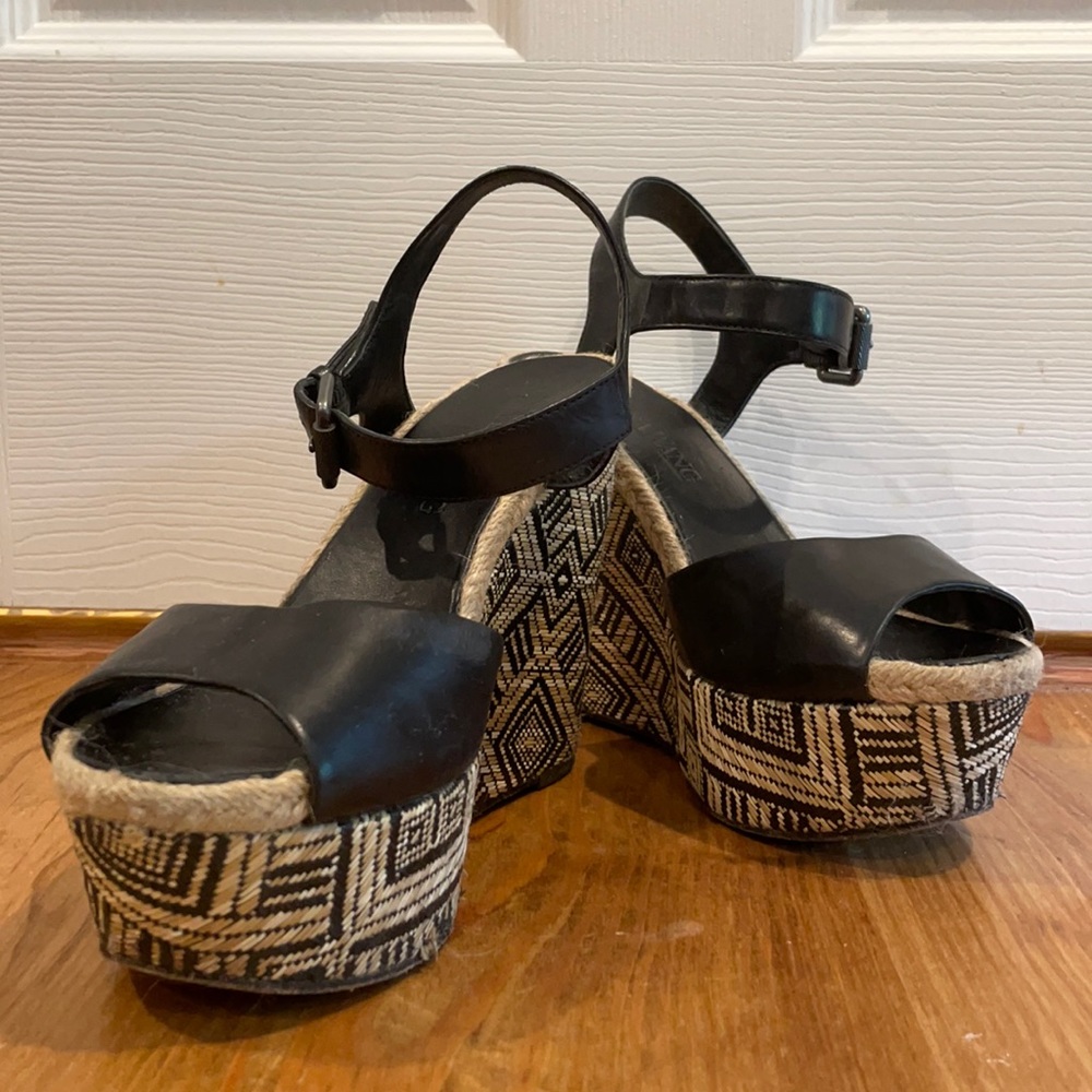 Vera Wang Wedges || sz: 8